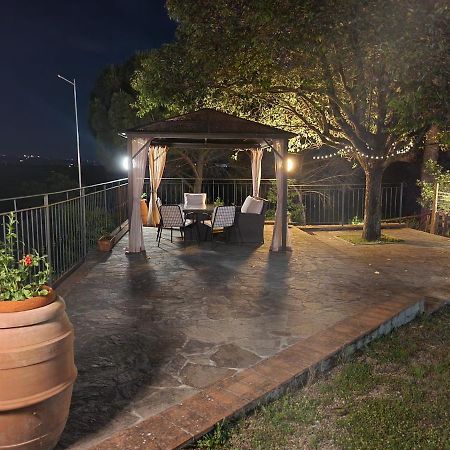 Bed and Breakfast Il Giuggiolo - La Collina Della Quiete Чертальдо Экстерьер фото