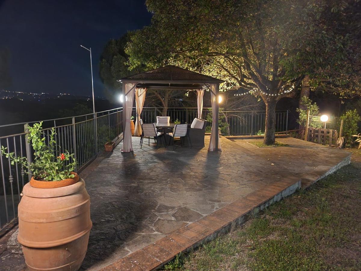 Bed and Breakfast Il Giuggiolo - La Collina Della Quiete Чертальдо Экстерьер фото
