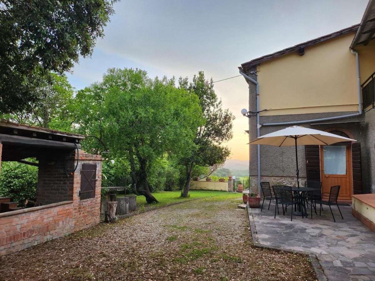 Bed and Breakfast Il Giuggiolo - La Collina Della Quiete Чертальдо Экстерьер фото