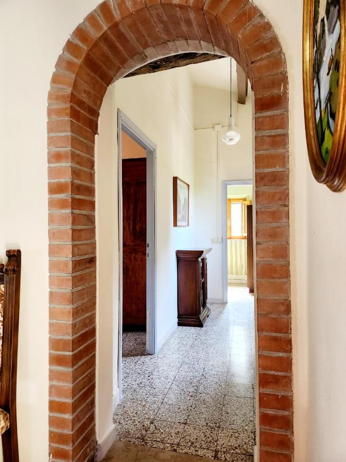 Bed and Breakfast Il Giuggiolo - La Collina Della Quiete Чертальдо Экстерьер фото